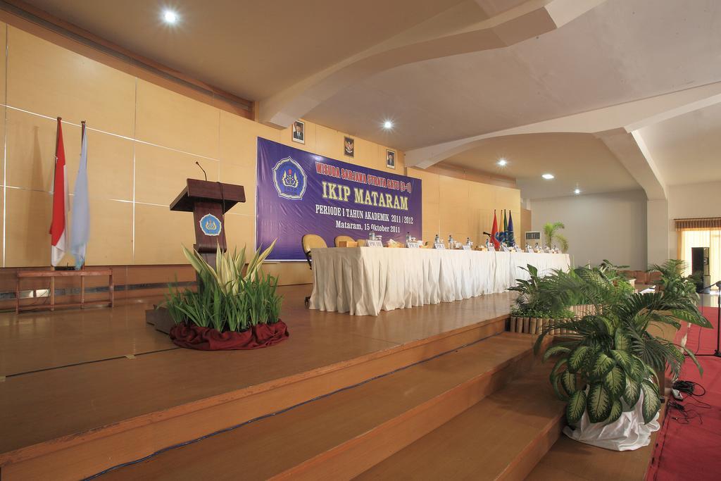 Hotel Narmada Convention Hall Mataram Exterior foto